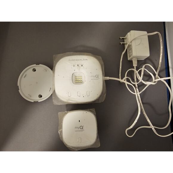 Chamberlain MYQ-G0401 myQ Wi-Fi Smart Garage Door Opener Control - tested - Picture 1 of 5
